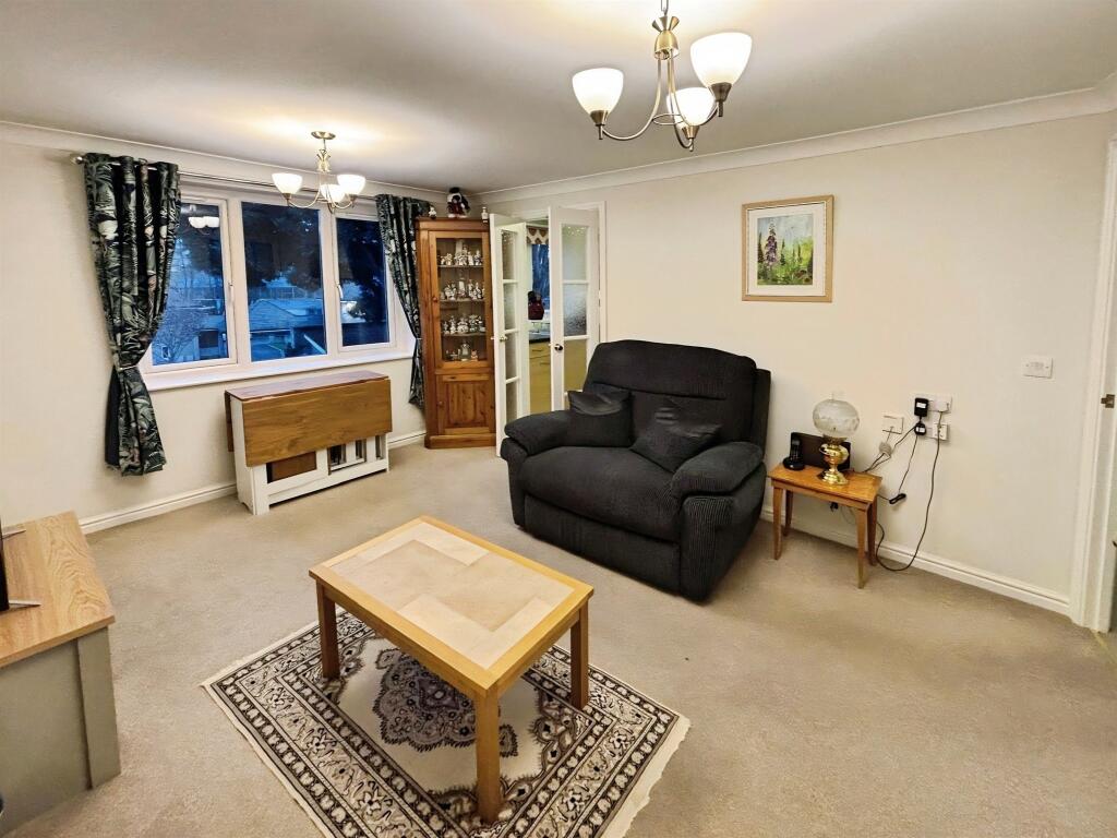 Additional image 3 of Somerton Road, Street