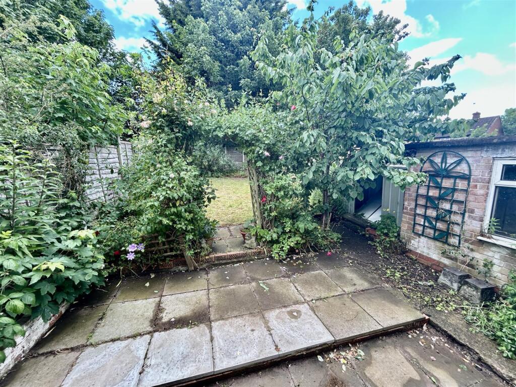 Thompson Drive, Whitchurch photo 4