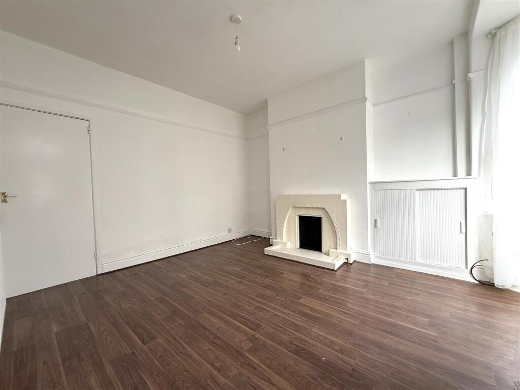 House in Sheffield - View 4