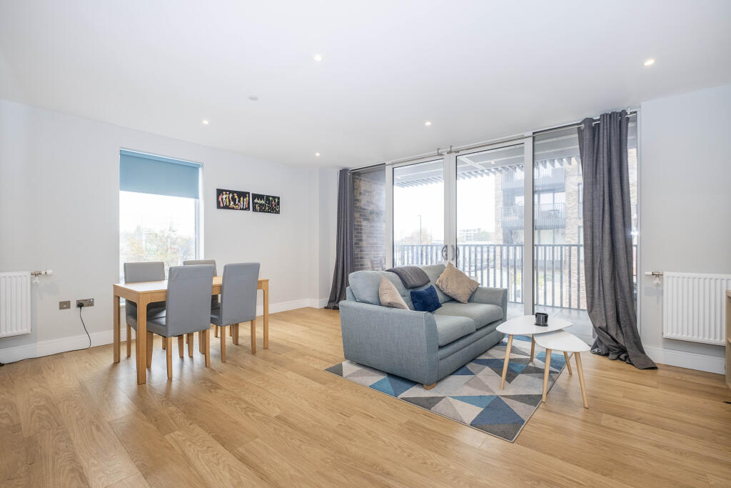 85 Plough Lane, London, SW17 photo 4