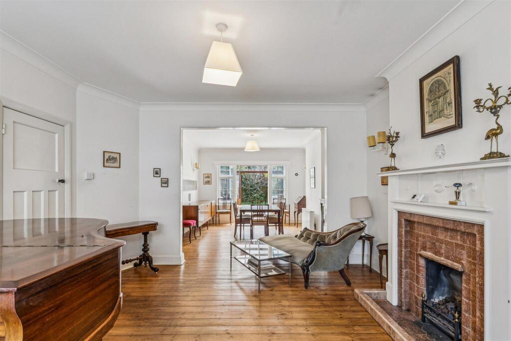 House in London, Strand-on-the-Green - View 3