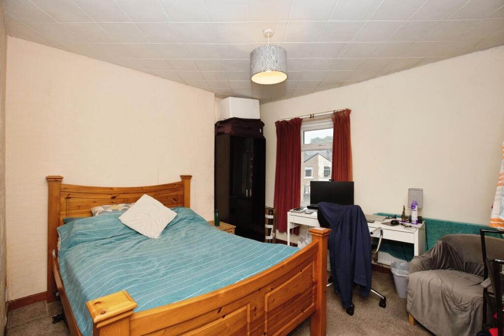 House in Lancaster, Skerton - More