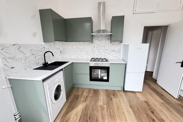 Apartment in Newport - View 4