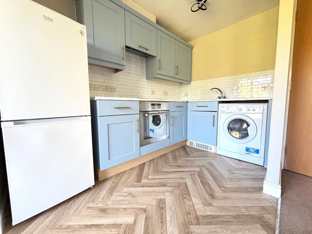 Apartment in Canterbury, Stuppington, Wincheap - View 2