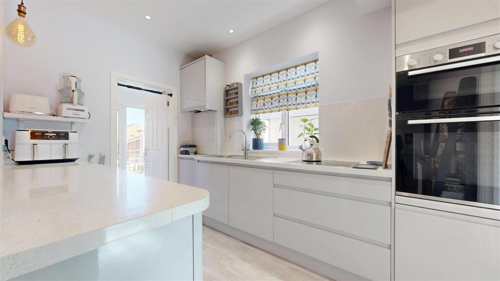 House in Wyke Regis, Southlands - View 4