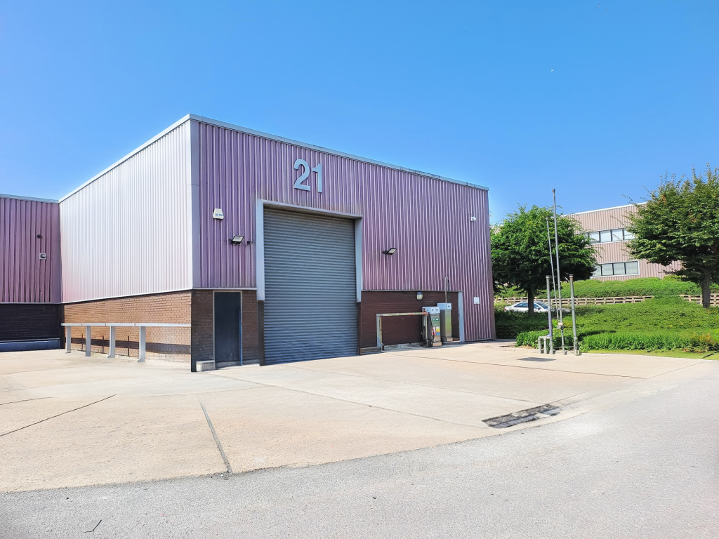 EDIT_Unit-21-Rear-Yard-(1).png