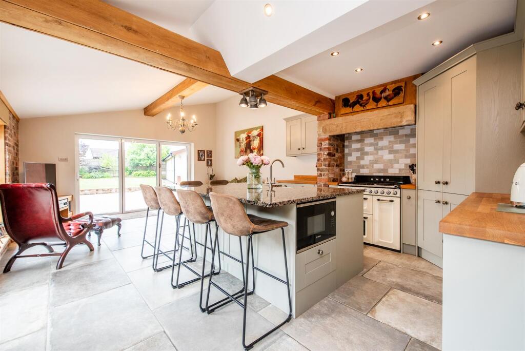 House in Preston, Longton - View 3