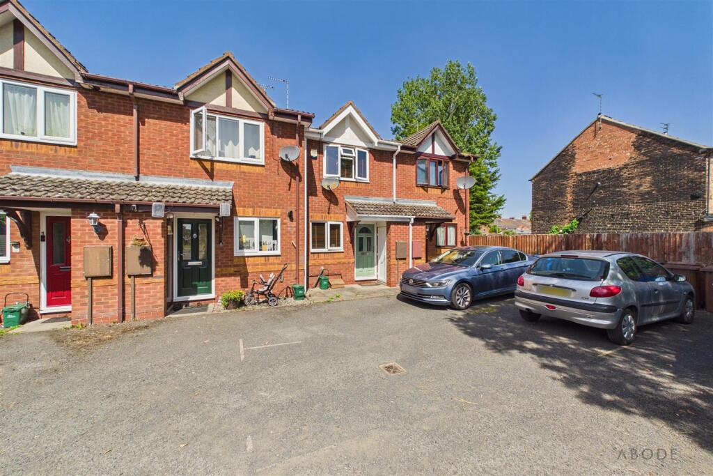 2-bed terraced on Winchester Drive, Branston, Burton-upon-trent, £145,000