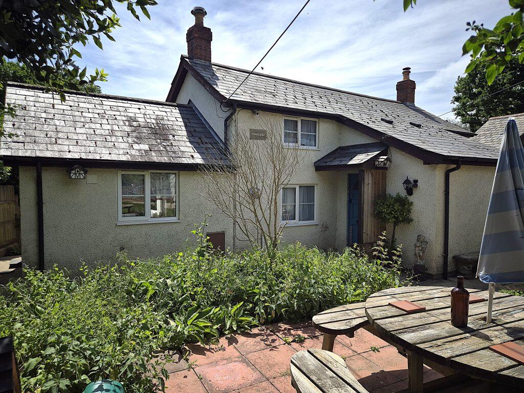 Main image of property: Homeleigh, Applemore Hill, Dibden, Southampton, SO45 5TL