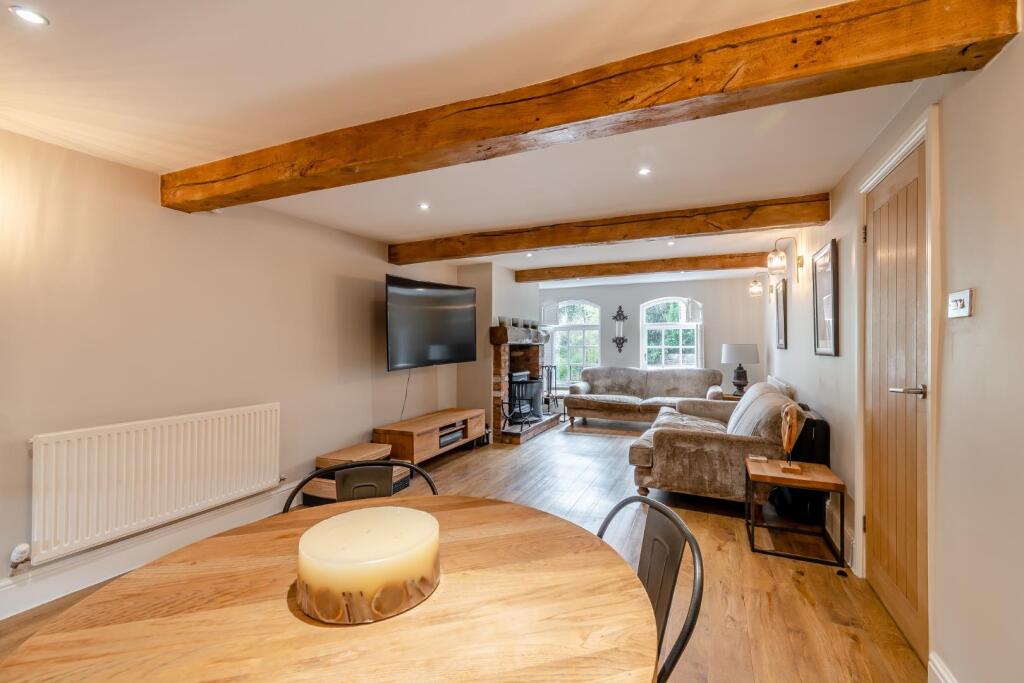 Beeston Hall Mews, Beeston photo 4