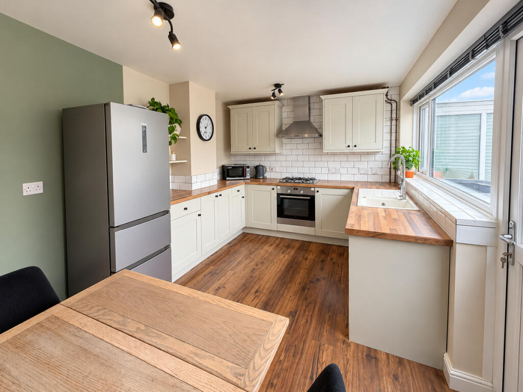 House in Patchway, Stoke Lodge and The Common - More