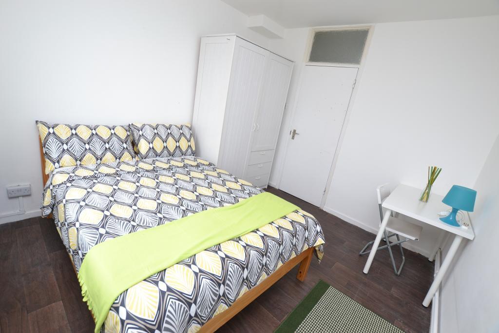 Main image of property: Biggerstaff Street, London, N4 3NH