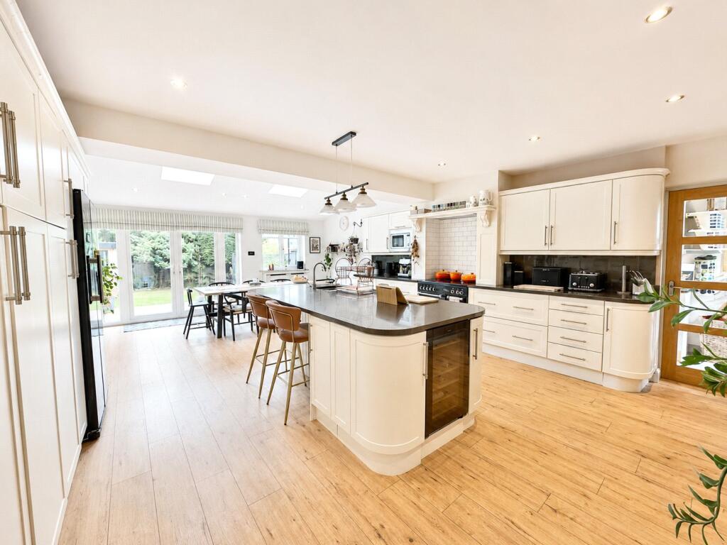 House in Wirral, Liverpool City Region - More
