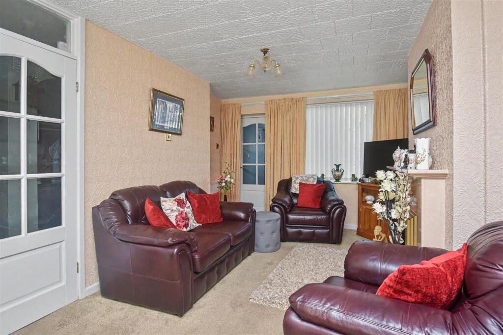 NN17 Finch Hatton Drive, Gretton - View 6