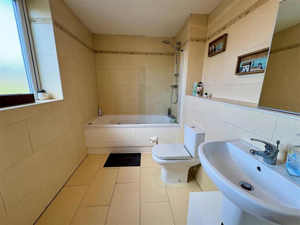 Additional image 14 of Whitehall Road East, Birkenshaw, Bradford