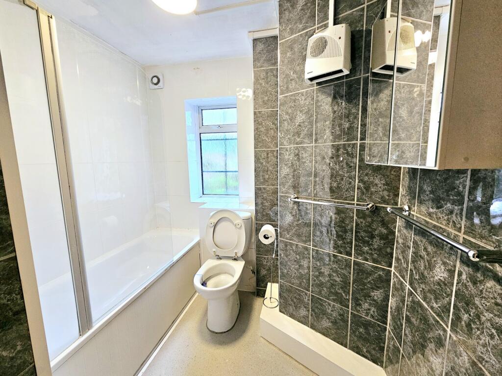 Apartment in London, Stanmore - More