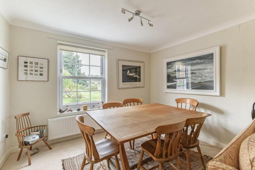 Apartment in Salisbury, The Close - View 3