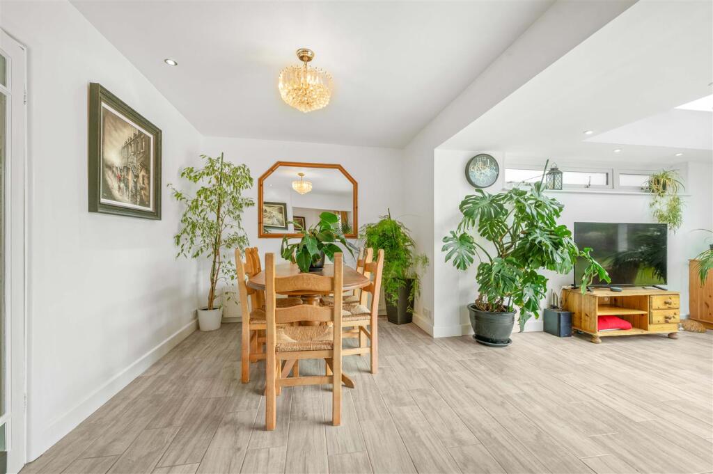 Poplar Close, Oversley Green, Alcester photo 5