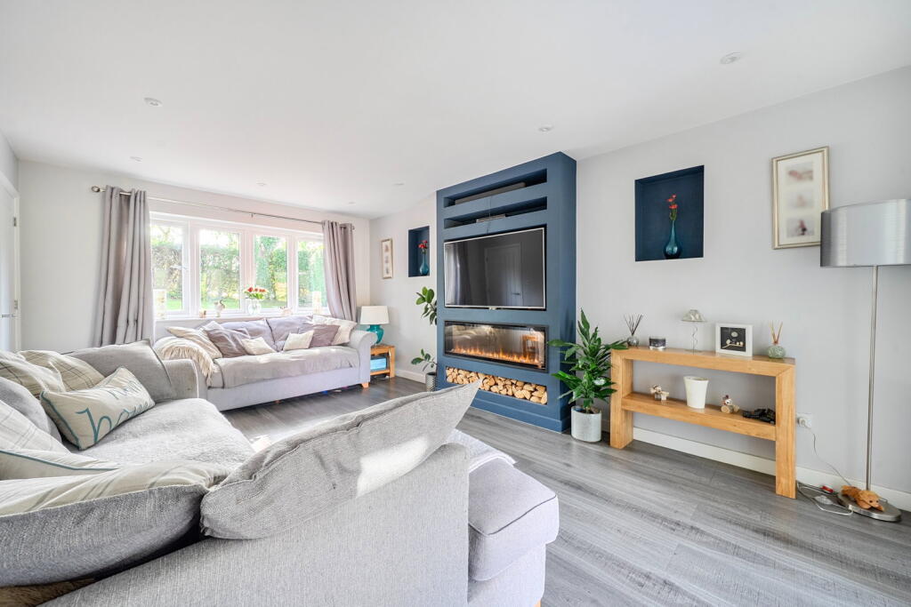 Dornden Drive, Langton Green, Tunbridge Wells, TN3 0AB photo 4