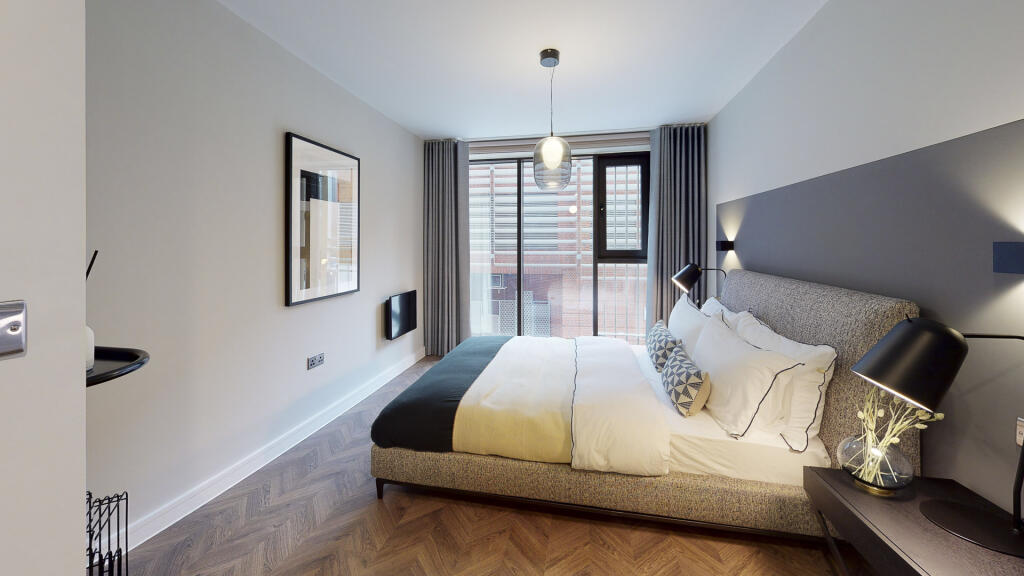 Apartment in Liverpool - More