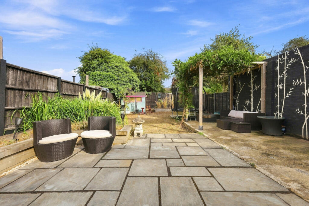 House in Southend-on-Sea - View 4