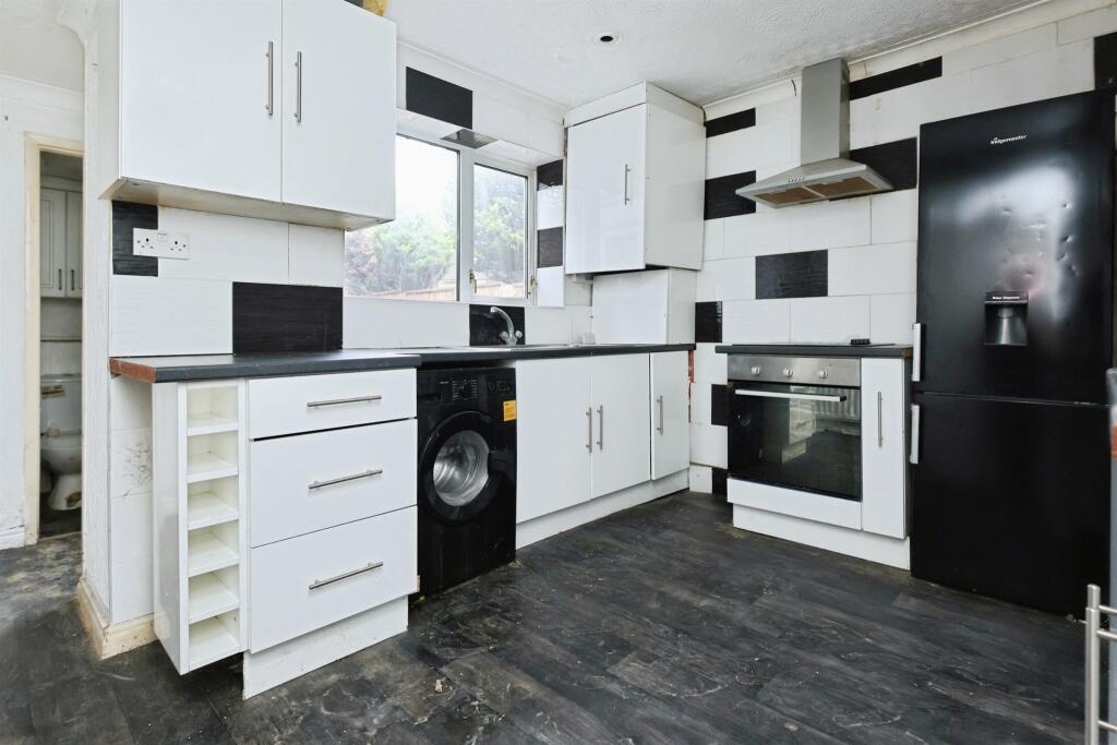Ryton Grove, Birmingham photo 2