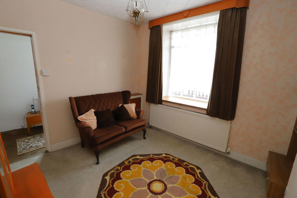 Tottington Road, Bury, BL8 1SH photo 3