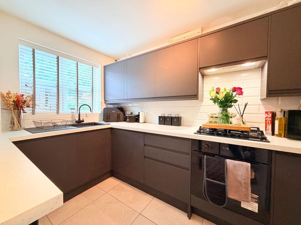House in North Warwickshire, Hartshill - View 2