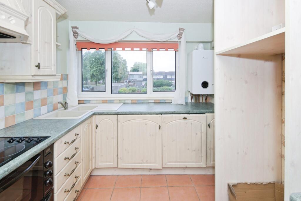 Apartment in Solihull, Chelmsley Wood - View 3