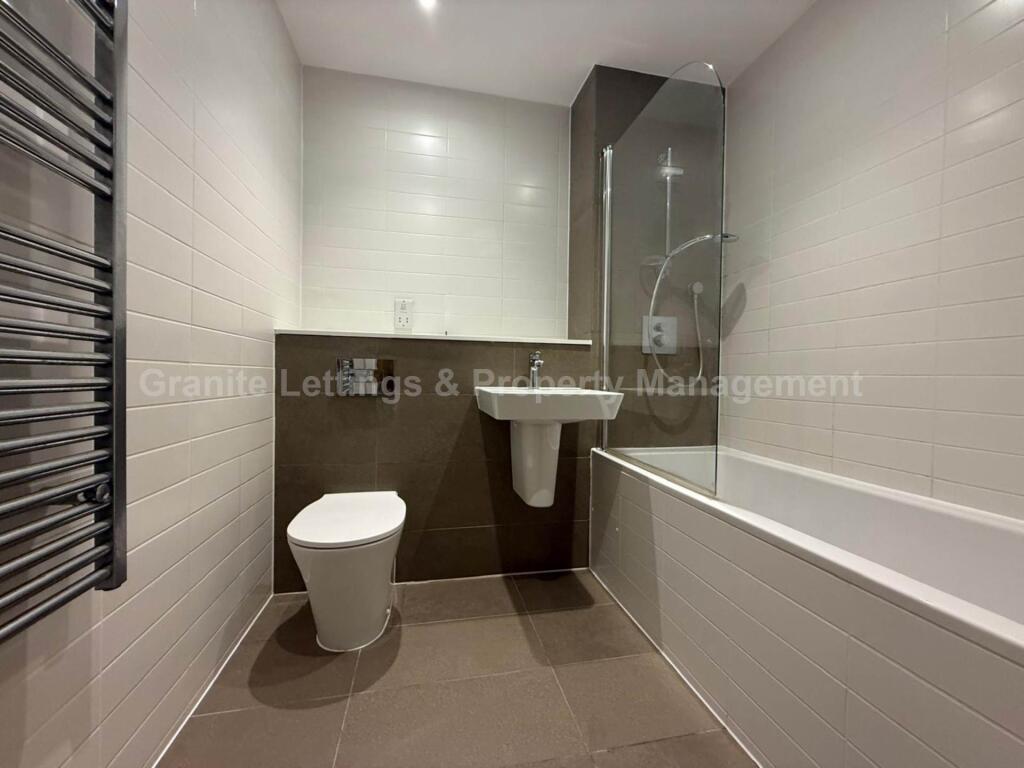 Apartment in Manchester - View 5