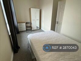4 bedroom terraced house for rent
