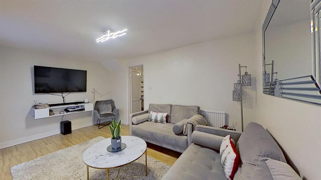 Hainault Avenue, Giffard Park, Milton Keynes photo 3