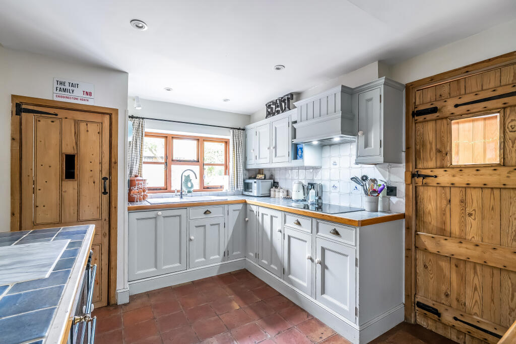 House in Sevenoaks, Chiddingstone - More