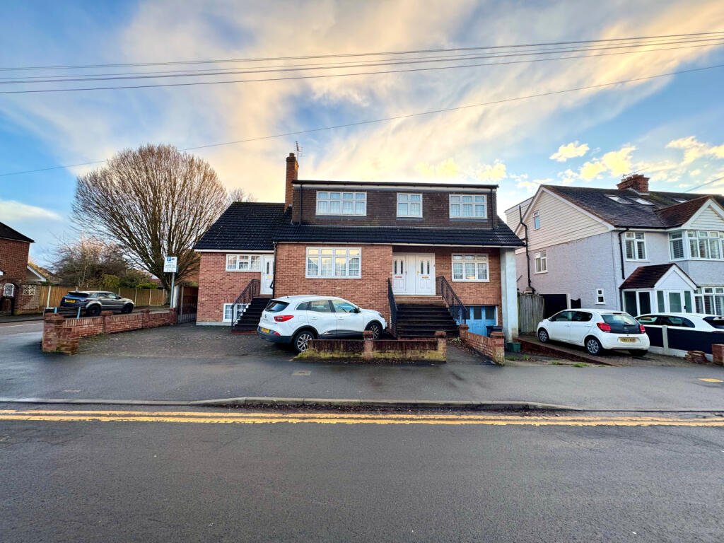 Main image of property: Oaklands Crescent, Chelmsford , CM2 9FG