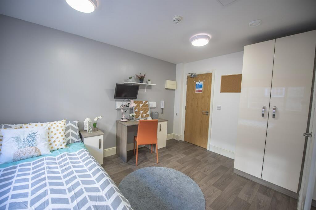 Apartment in Nottingham - View 2