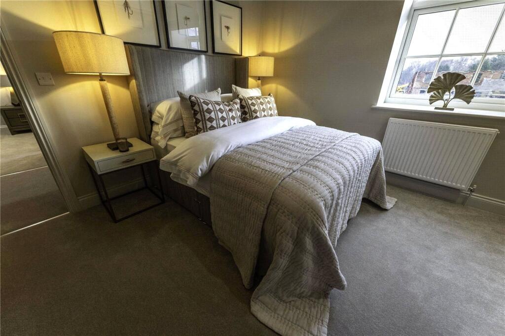 House in Leeds, West Yorkshire - View 5