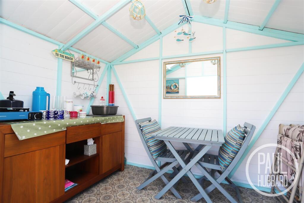Studio other on Beach Hut, Pakefield Street, Pakefield, £30,000