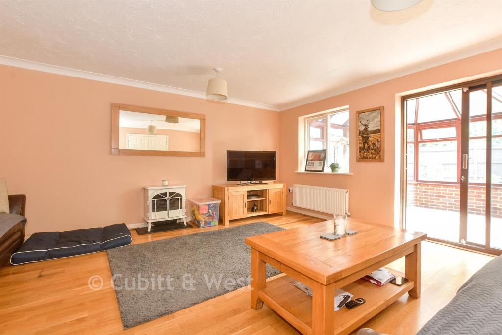 House in Horsham, Southwater - View 3