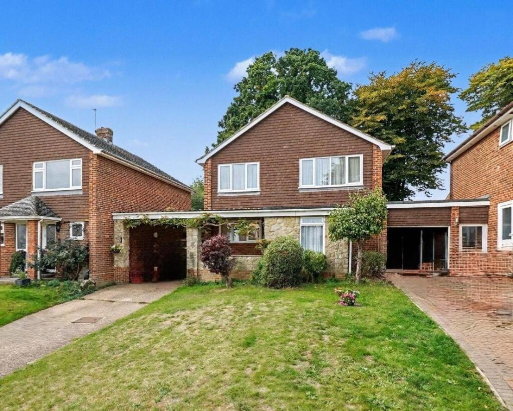 Main image of property: Queendown Avenue, Rainham