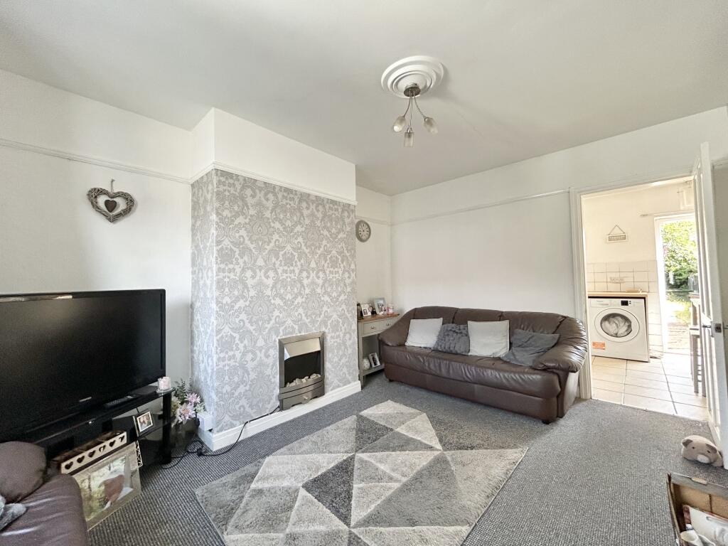 Roselea Drive, Southport photo 5