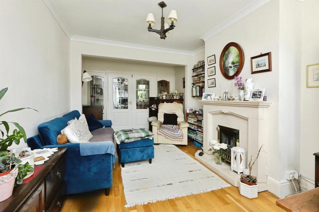 House in Doncaster, Bawtry - View 3