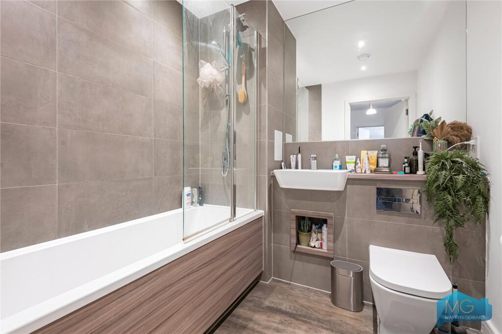 Apartment in London - View 5