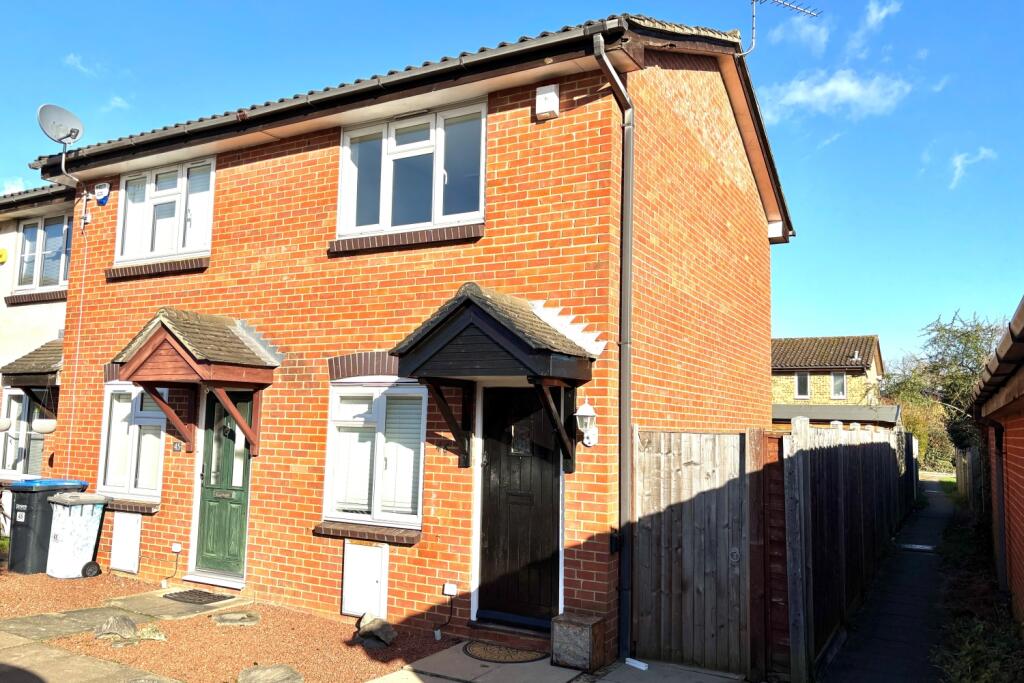 1-bed terraced on Windermere Close, Egham, Surrey, TW20, £300,000