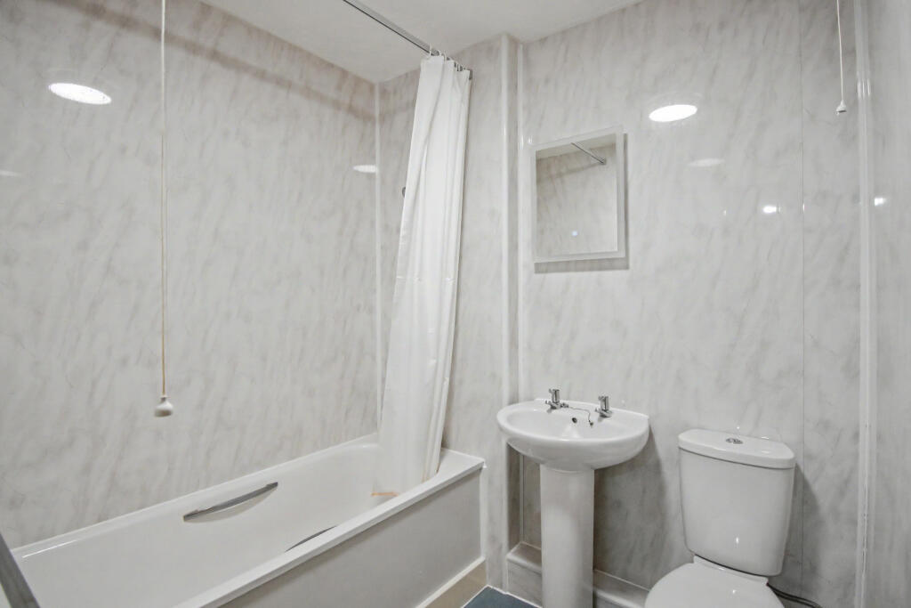 Apartment in Norwich - View 4
