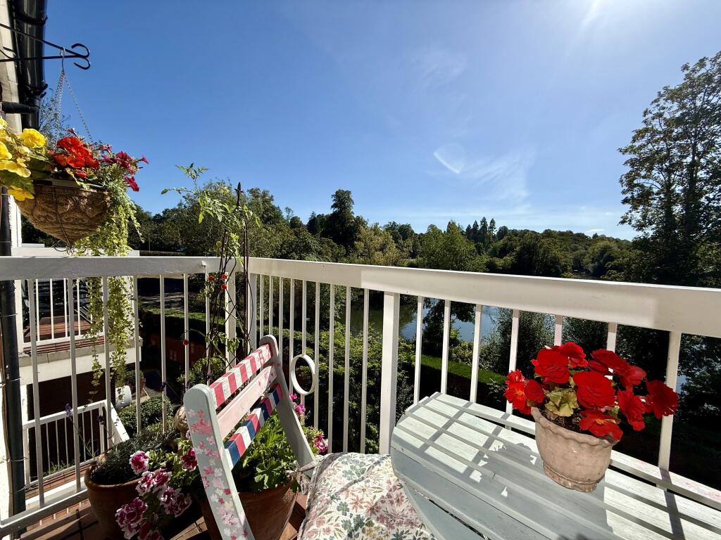 Apartment in Guildford