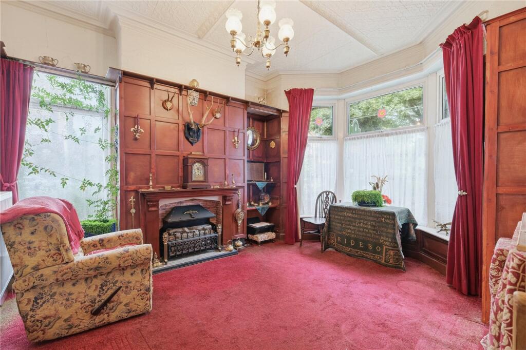 House in Darwen, Hollins Grove, Earcroft - More