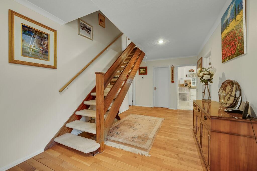 House in Kingston upon Thames - View 2
