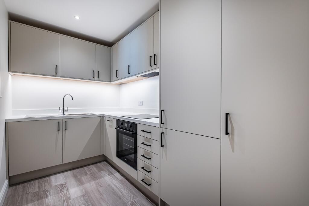 Apartment in London - View 5