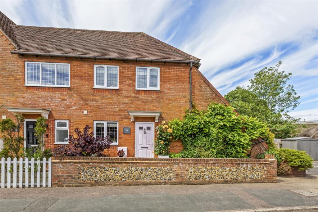 Main image of property: HIGH STREET, LANE END