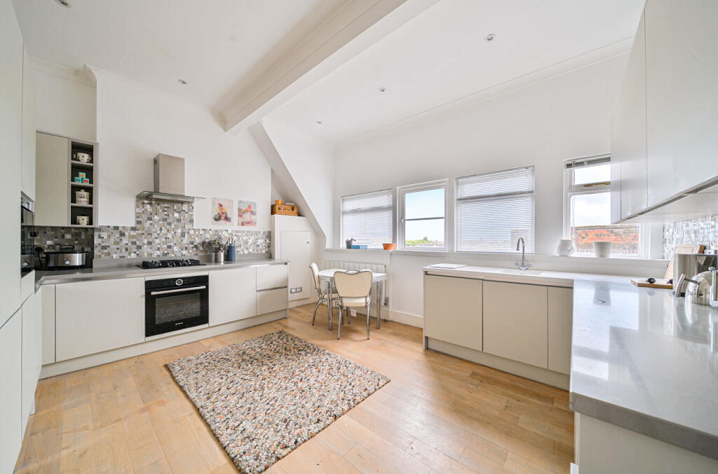 Clarence Parade, Southsea, Hampshire, PO5 - View 3